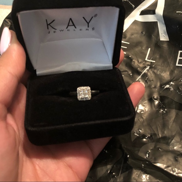 Engagement Ring - Picture 1 of 6